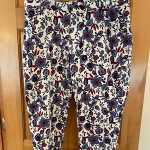 NWT Women’s GAP Slim City Khaki Pants